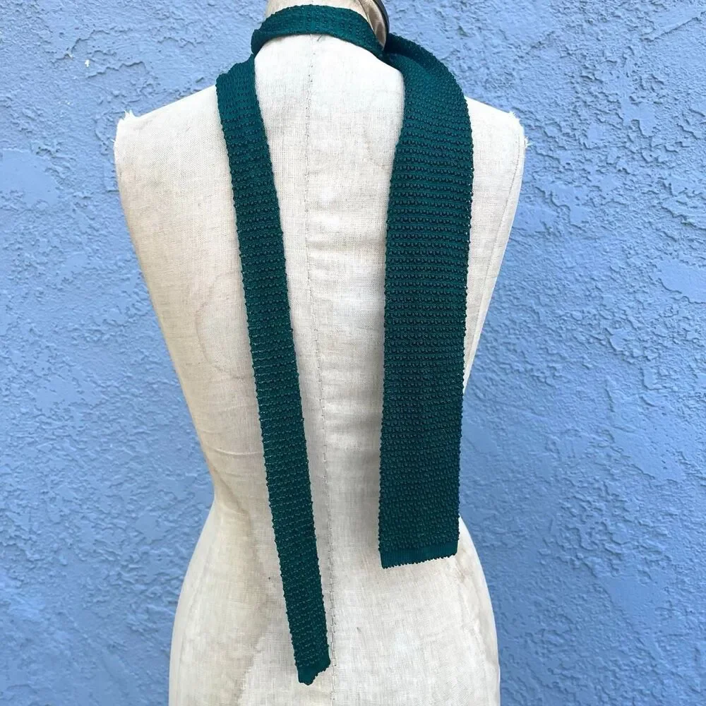Silko crochet tie